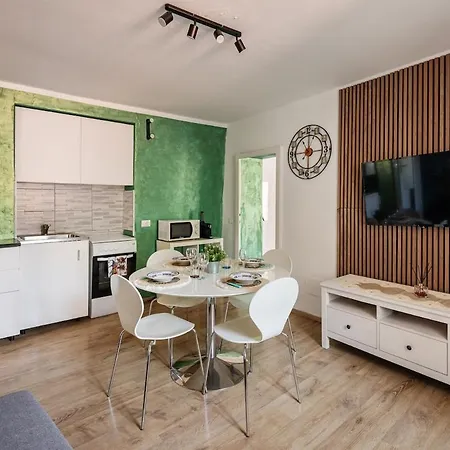 View - Free Wi-fi Apartment *